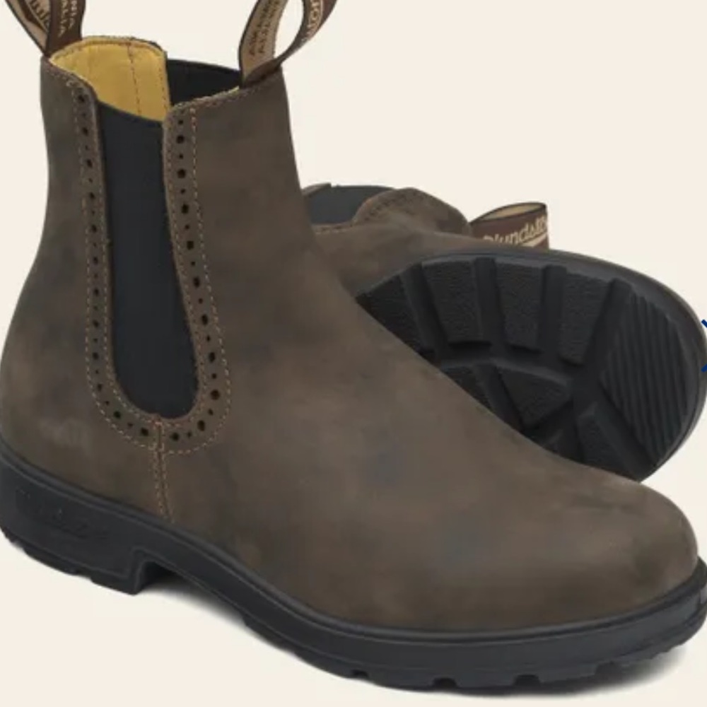 Blundstone #1351 Women’s Chelsea Leather Boot in Rustic Brown Size US 7.5